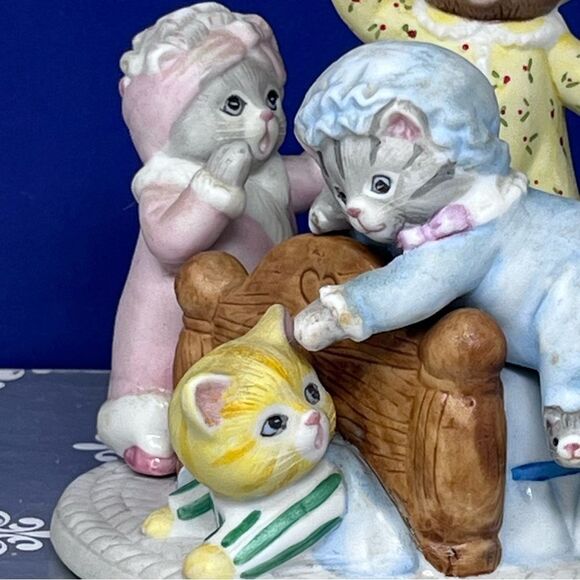 1987 Schmid Kitty Cucumber Thank Heavens For Little Girls Ceramic Music Box - Picture 9 of 12